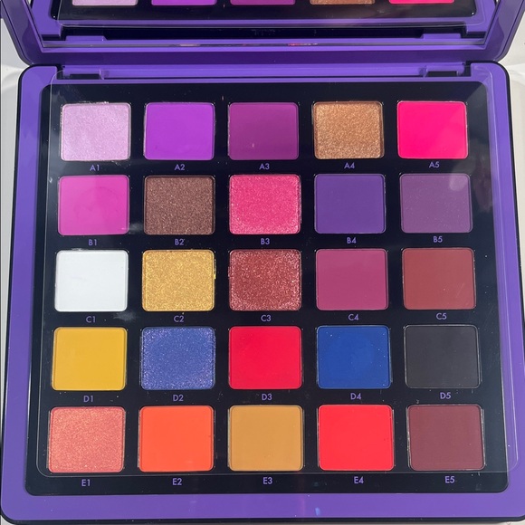 ABH Norvina Collection Palette - Picture 3 of 3